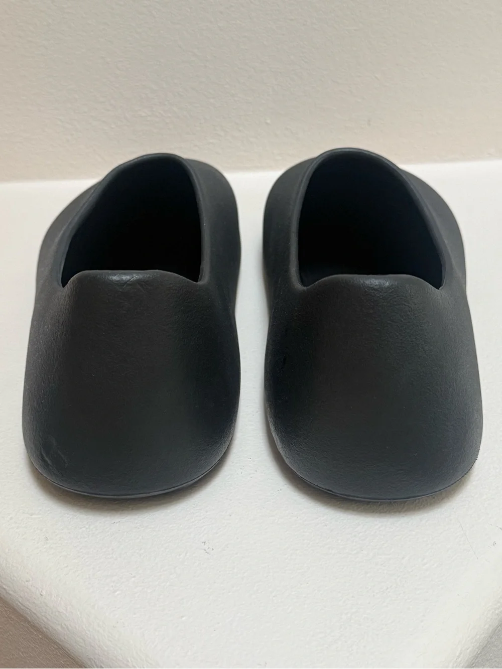New Yeezy Black Clogs Size 14 | SHIPS NEXT DAY Skip The 13 Week Wait!